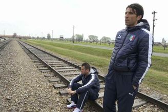 意大利队被曝内讧 卡萨诺斥责布冯：你不上场我们就赢