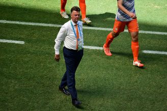 范加尔:赢球就像逃生！ 暂停时间是荷兰逆转的关键