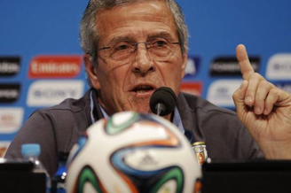 乌拉圭主帅辞去所有FIFA职务:攻击苏牙的全说英语