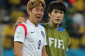高清图-韩国队泪别世界杯