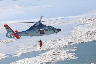 直击海军直升机冰海搜救演练