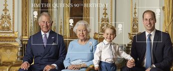 组图：英女王90岁大寿曝全家福 乔治小王子萌笑